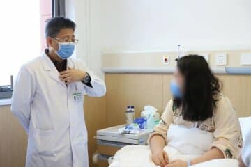 27歲女孩患上縱隔巨大腫瘤 徐州市腫瘤醫(yī)院微創(chuàng)單孔胸腔鏡手術(shù)切除